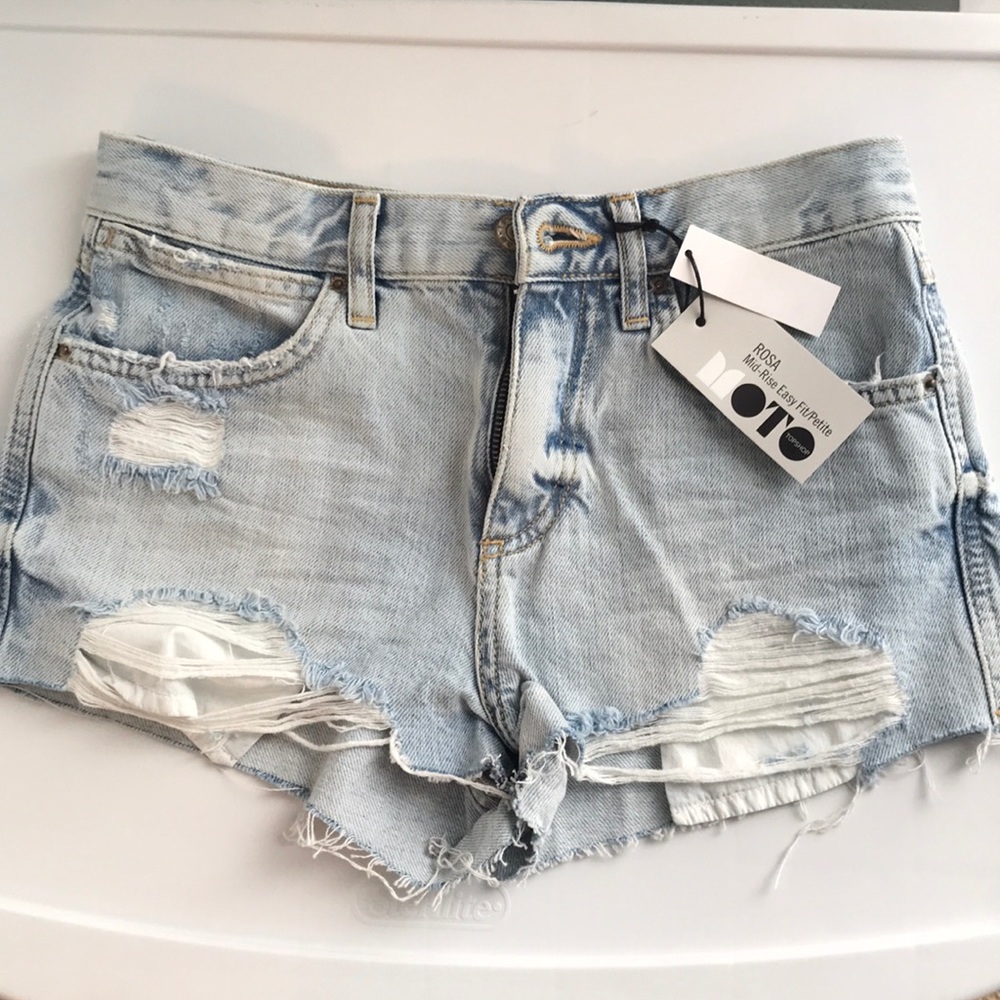 Brand new with tags topshop moto rosa jean shorts!